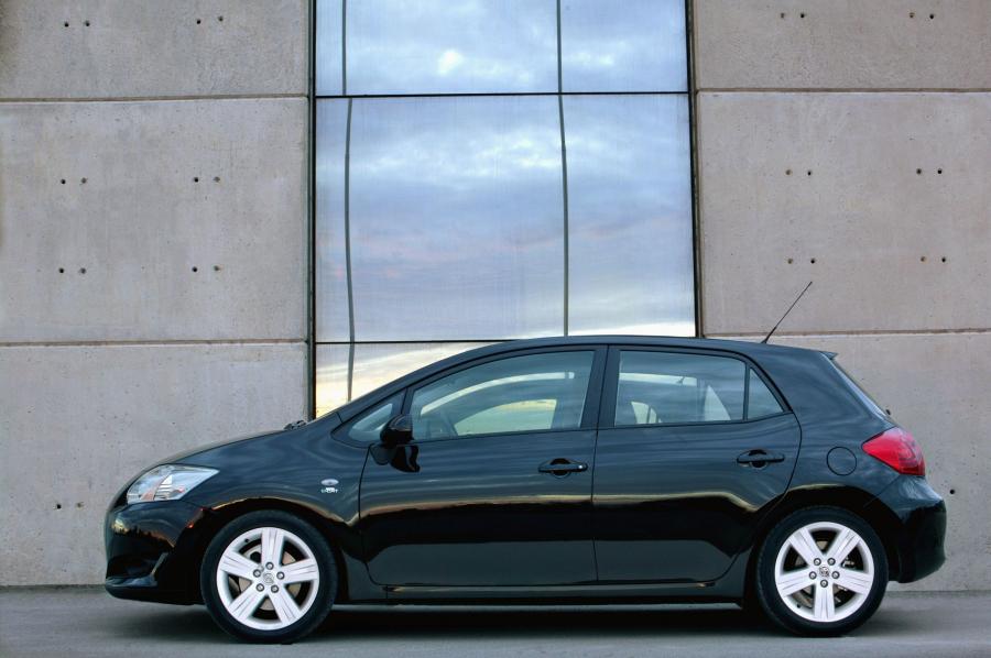  Toyota Auris 2007 года  (фото 31 из 92)